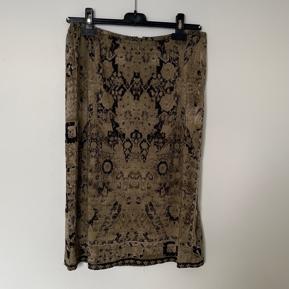 100% Silk Anne Klein Olive and Black Patterned Pencil Skirt - Picture 3 of 6